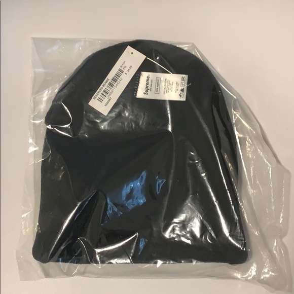 Brand new Supreme reserved beanie black - Picture 2 of 5